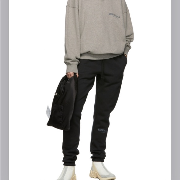 SOLD L3 NWT Fear of God ESSENTIALS Logo S Sweat Pants joggers Black Stretch Limo - Picture 6 of 6
